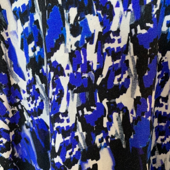 Karen Kane Abstract Tunic Top Small NEW Shark Bite Hem Stretchy - Picture 8 of 12